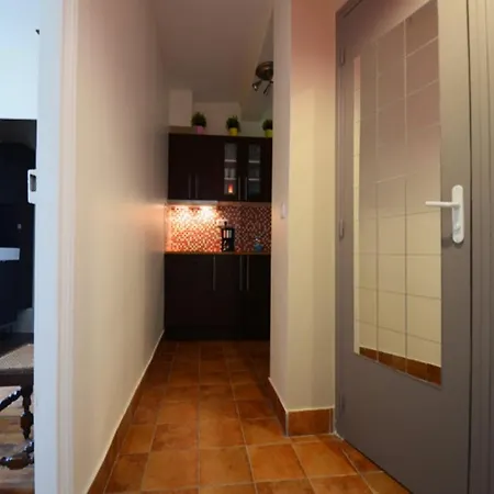 Apartment Center Pompidou